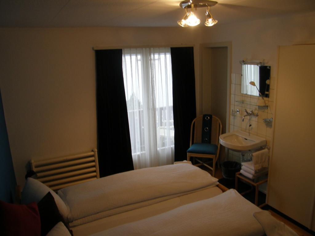 Hôtel Gastehaus Baumgarten à Kehrsiten Extérieur photo