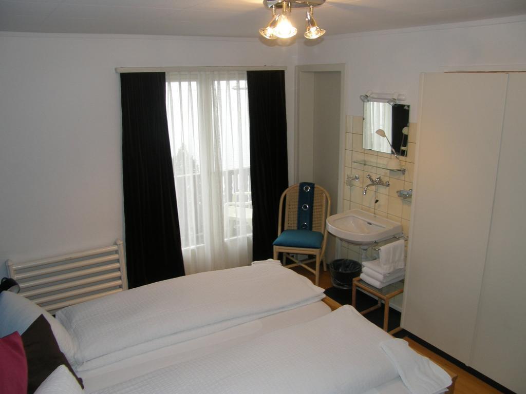Hôtel Gastehaus Baumgarten à Kehrsiten Chambre photo