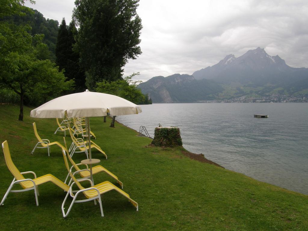 Hôtel Gastehaus Baumgarten à Kehrsiten Extérieur photo
